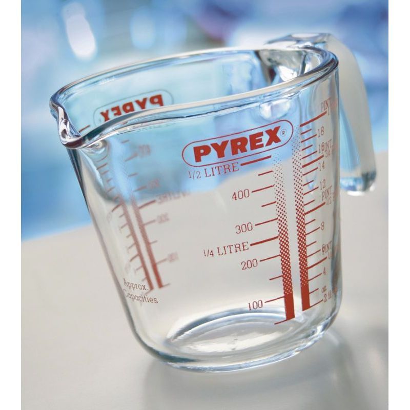 Measuring Jug 1 Pint Pyrex