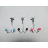 See more information about the Mini Hook with 2 Polyresin Balls