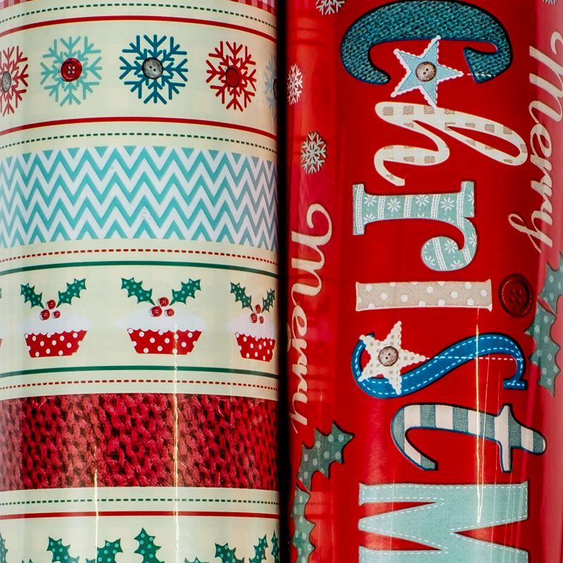 Cosy Reverse Print Christmas Wrap (Red)