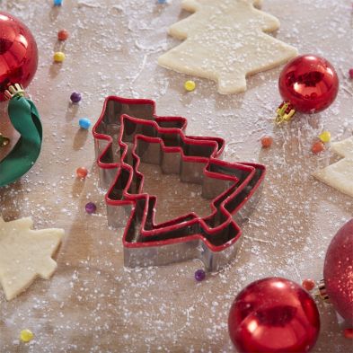 See more information about the Cookie Cutters Christmas Tree Set