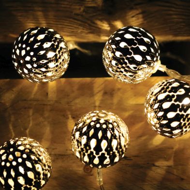 See more information about the Metal Globes 12 LED Lights Solar Powered