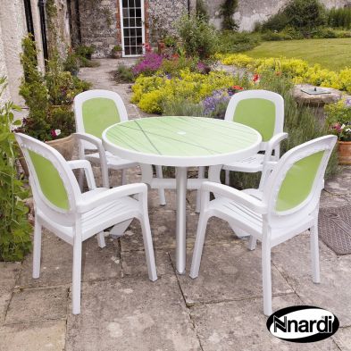 See more information about the Toscana Garden Furniture Set (supplied with 4 Beta Chairs)