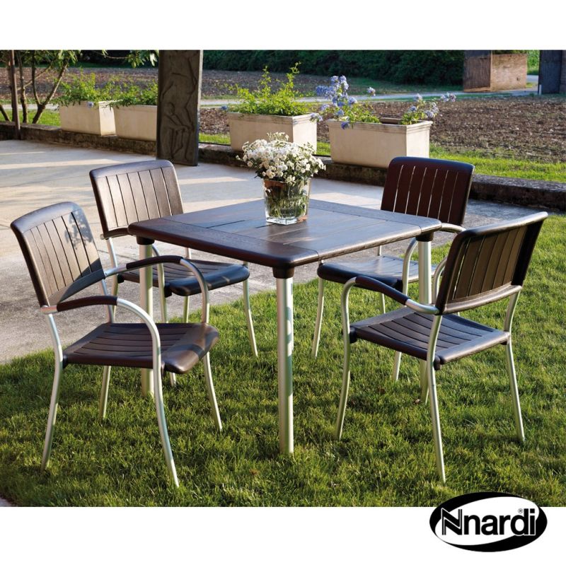 Maestrale 90 Garden Furniture Set (supplied with 4 Coffee coloured Musa Chairs)