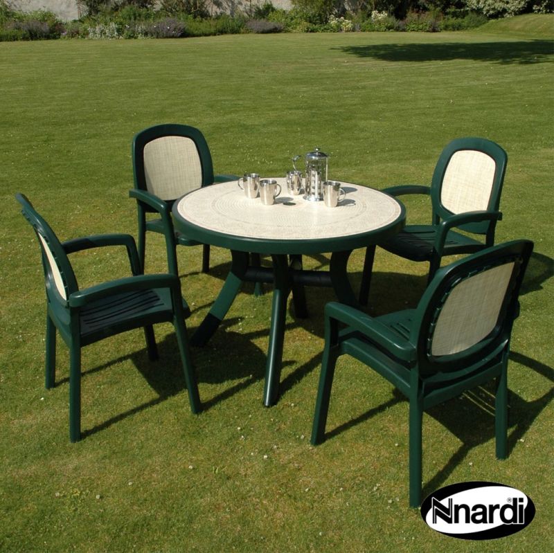 Toscana 100 Garden Furniture Set (Supplied with 4 Green Beta Chairs)